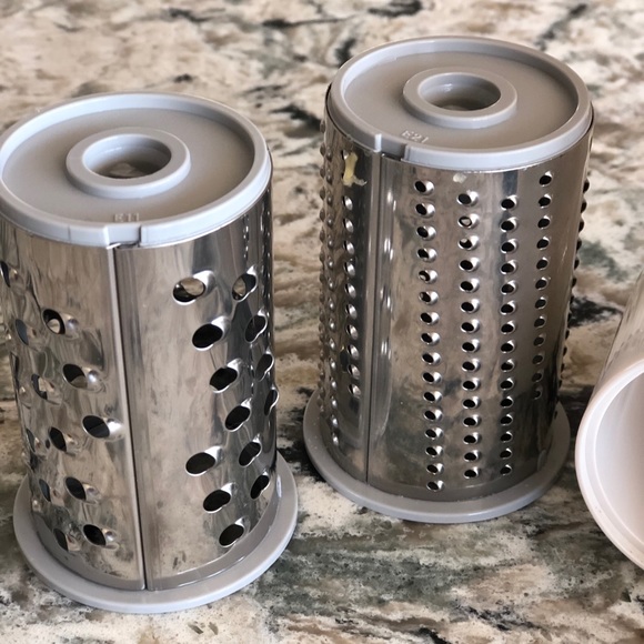 The Pampered Chef Cheese Chocolate Grater Large/Small Barrel 4 Piece Set EXC! - Picture 2 of 6